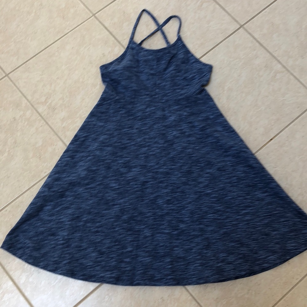 Navy girls cross-back sundress. So cute! Like new. Worn once. A classic!